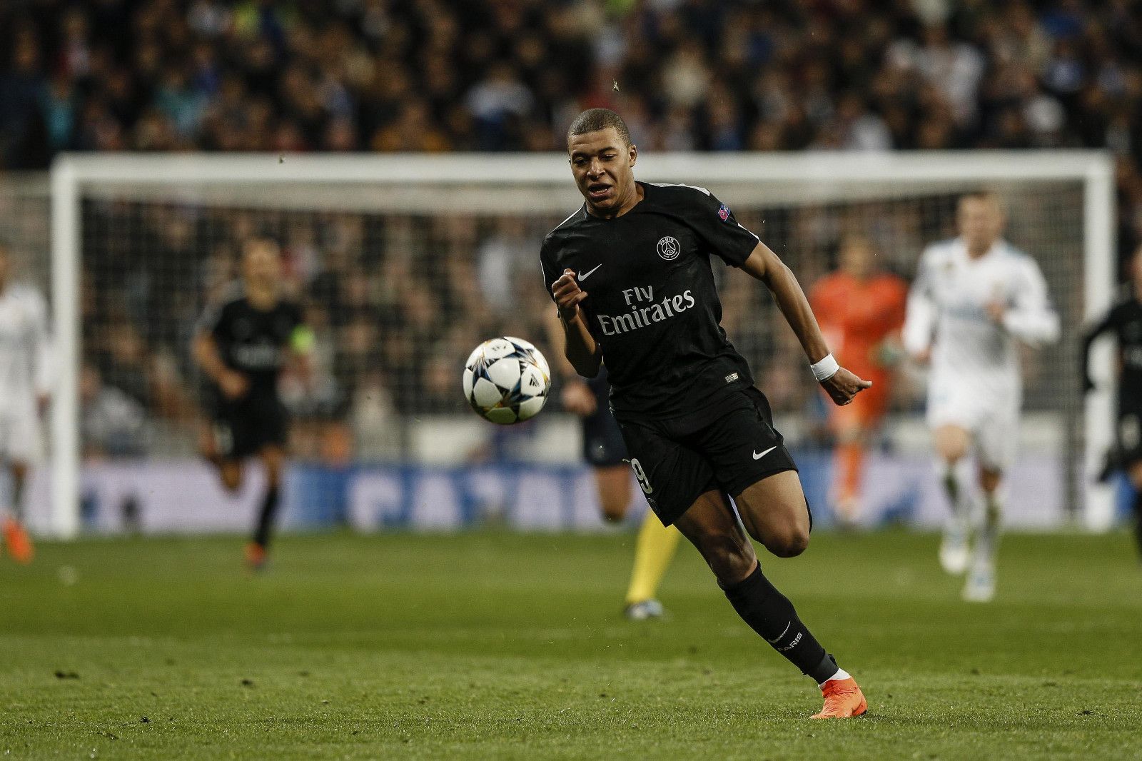 国足U22战乌兹别克首发站位：阵型4-4-2，蒯纪闻搭档朱鹏宇（U22国足迎战乌兹别克首发出炉：4-4-2阵型，蒯纪闻携手朱鹏宇）