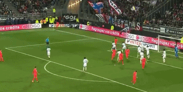 雷迪克：我们球员希望打出自己的风格，我也希望他们审时度势