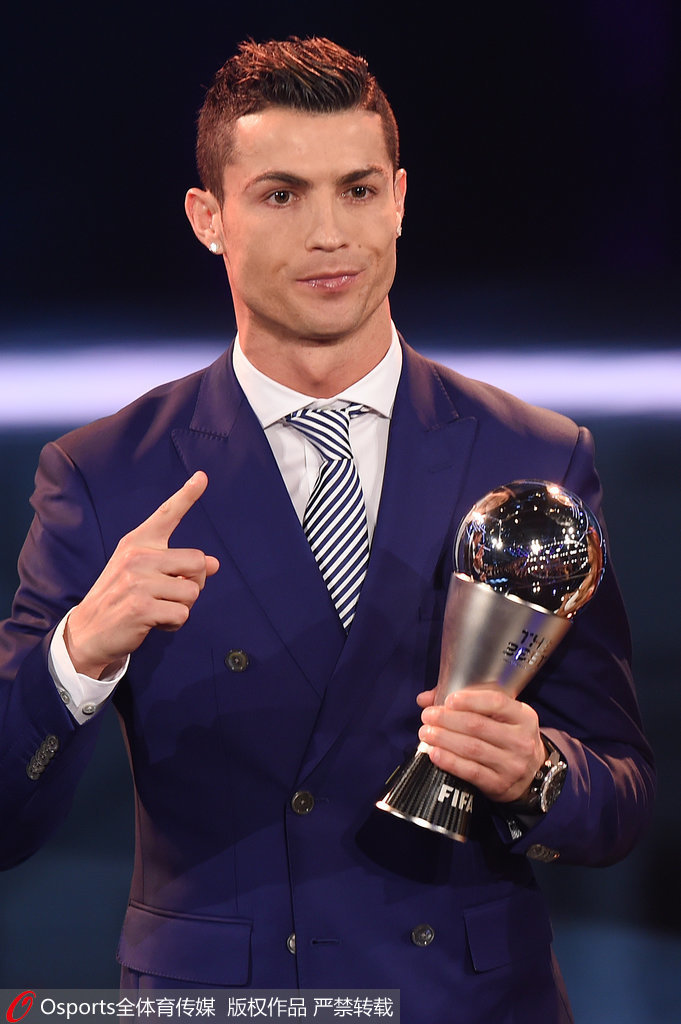 贝克汉姆首夺MLS冠军 14岁小七抹胸抢镜 大布缺席惹争议