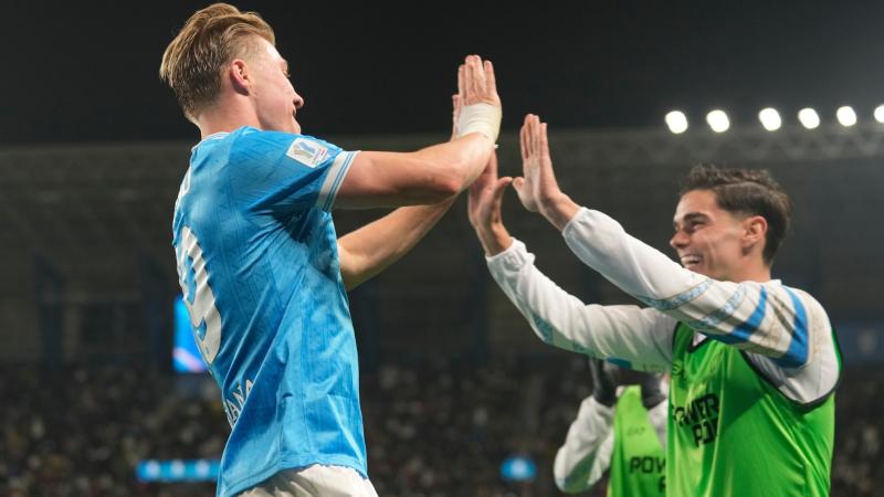 斯基拉：米兰要续约意U17国门隆戈尼，认为其是未来顶级球员（斯基拉：米兰计划与意U17门将隆戈尼续约，视其为未来顶级新星）