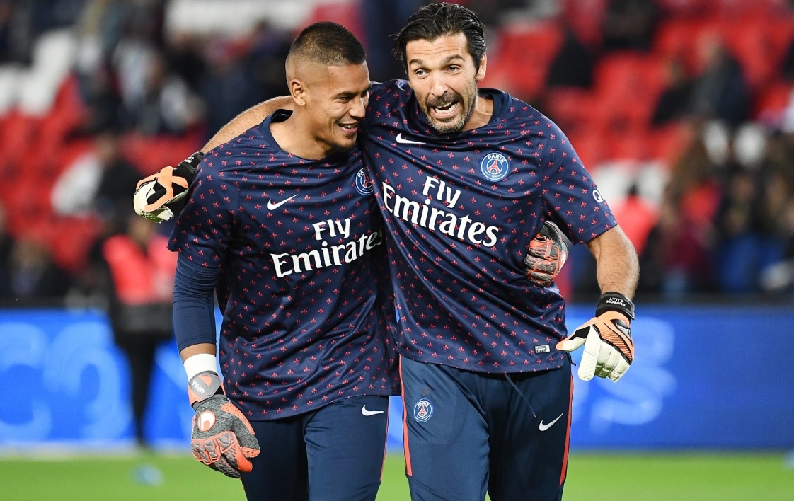 队报：姆巴佩因伤退出国家队后并未返回皇马，而是去了迪拜（队报：因伤退出国家队的姆巴佩未返皇马，改赴迪拜）