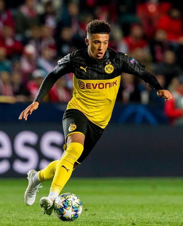 意媒：阿坎吉缺席国米训练，欧冠对阵利物浦出战成疑（据意媒报道，阿坎吉未参加国米训练，欧冠战利物浦出场成疑）