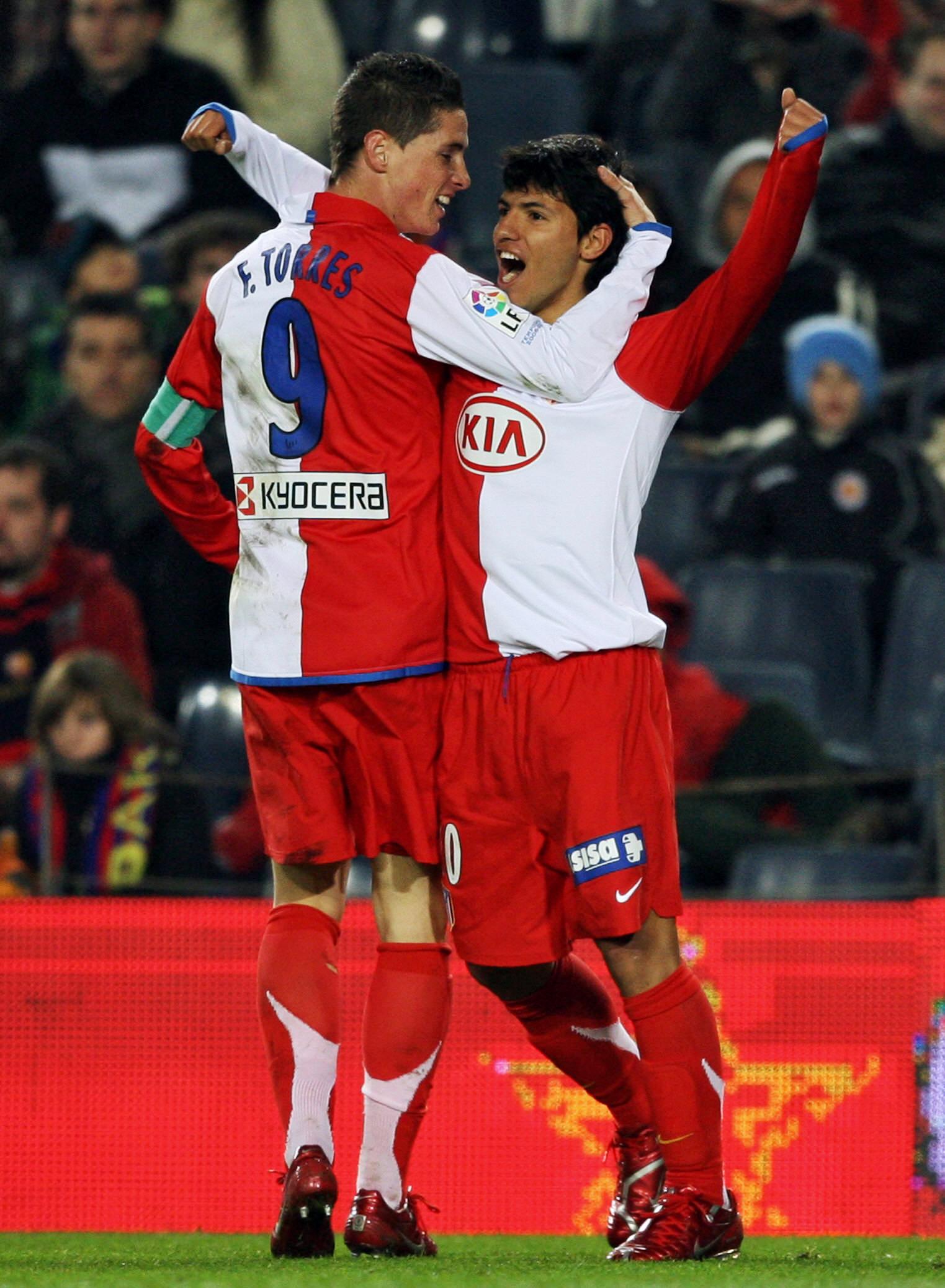 狼队14轮仅积2分排名英超垫底，上赛季曾双杀曼联（从双杀曼联到英超垫底：狼队14轮仅得2分）