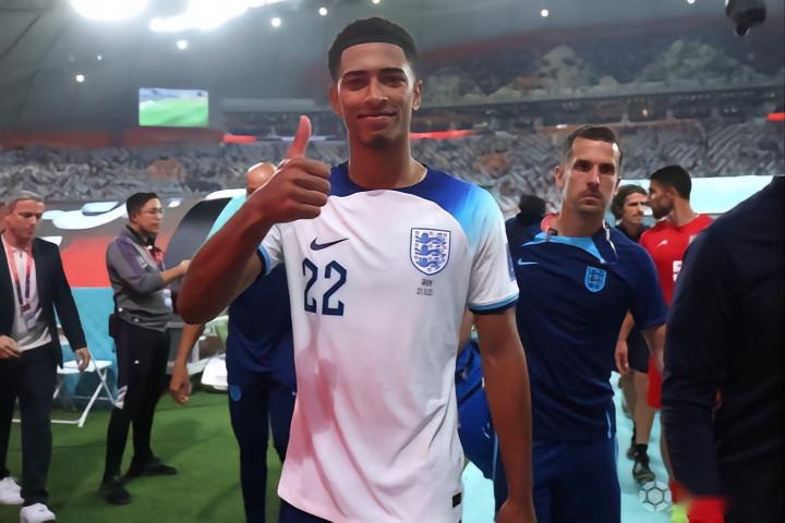 瓜帅赛后的激烈交流？B席：他只是手势夸张，实际没那么严肃（瓜帅赛后沟通被误读？B席：只是动作幅度大，其实没那么严重）