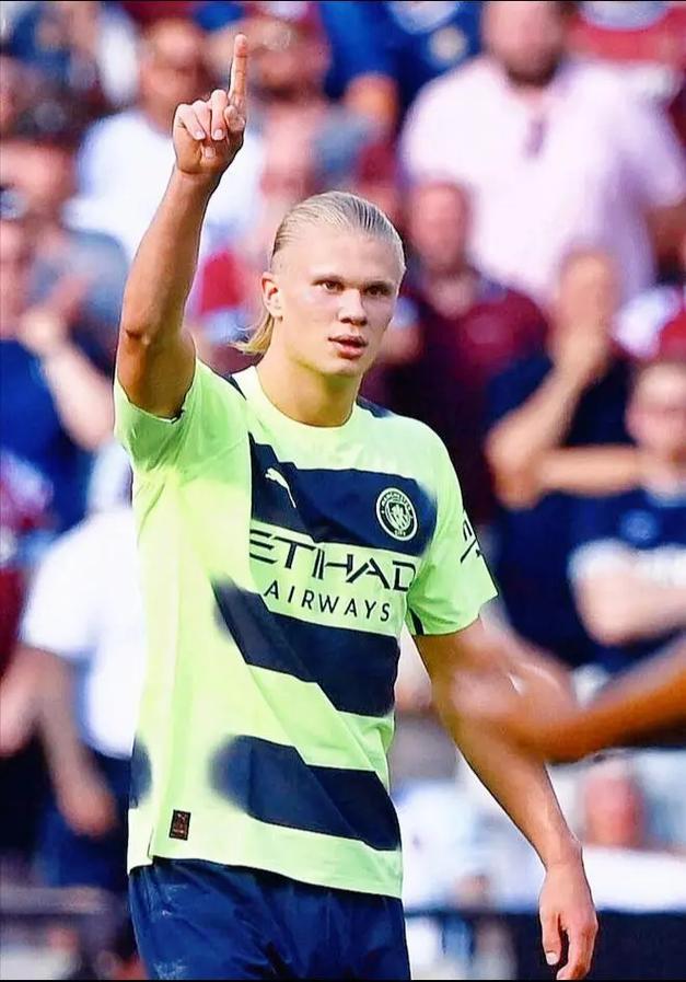 赫内斯：我希望穆勒未来回拜仁担任高管，他既聪明又受欢迎（赫内斯：期待穆勒将来回归拜仁出任管理层，他聪明且备受欢迎）